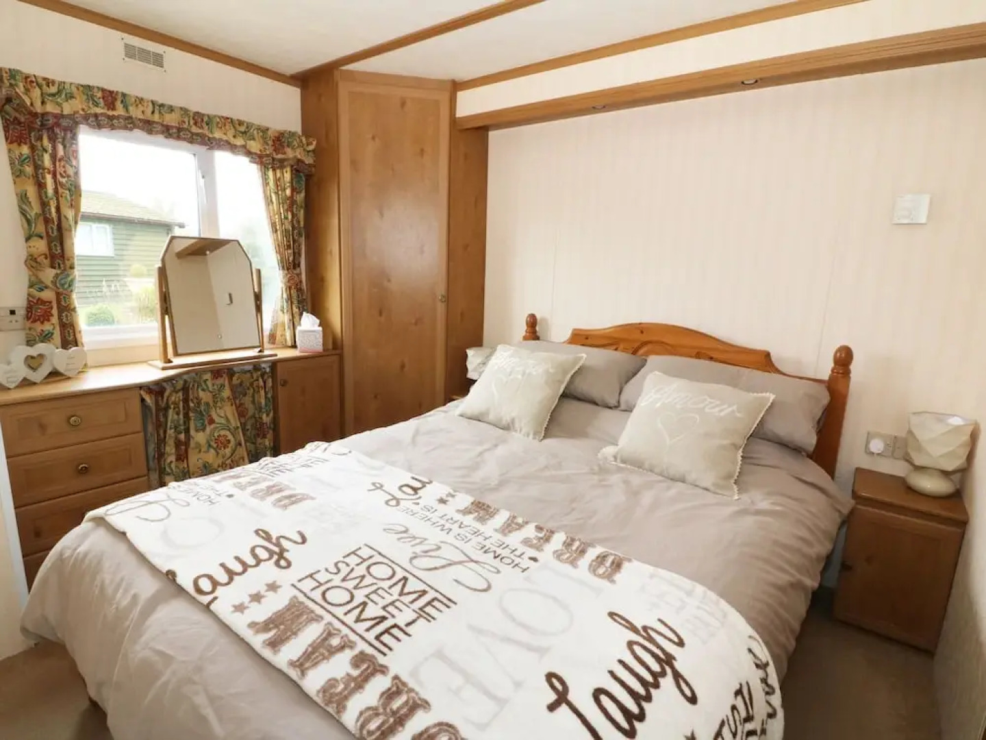 Foxes Den, Llandrindod Wells