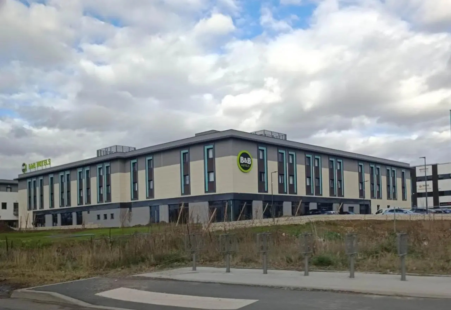 B&B HOTEL Massieux Genay