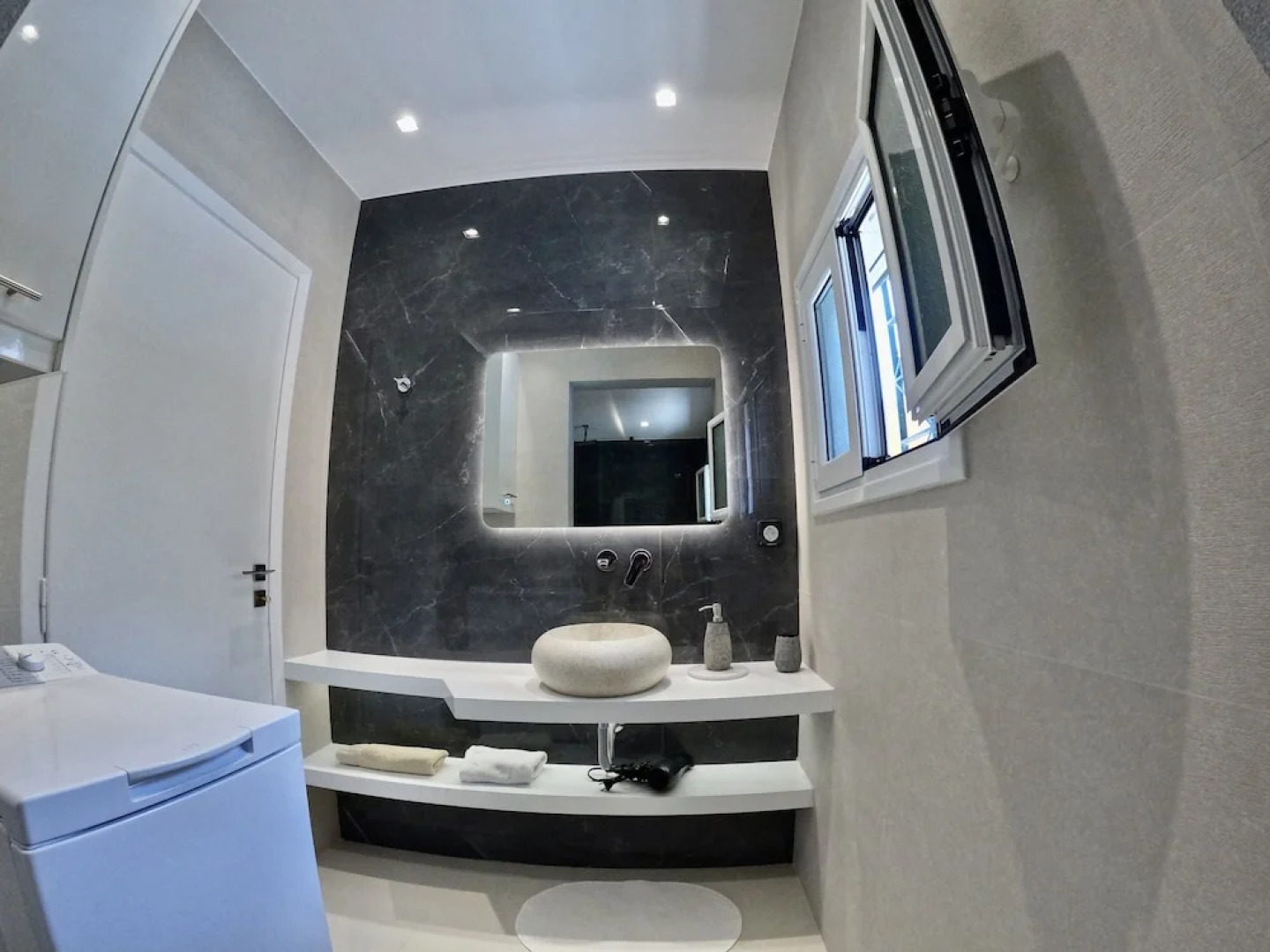 Hector Villa Airport