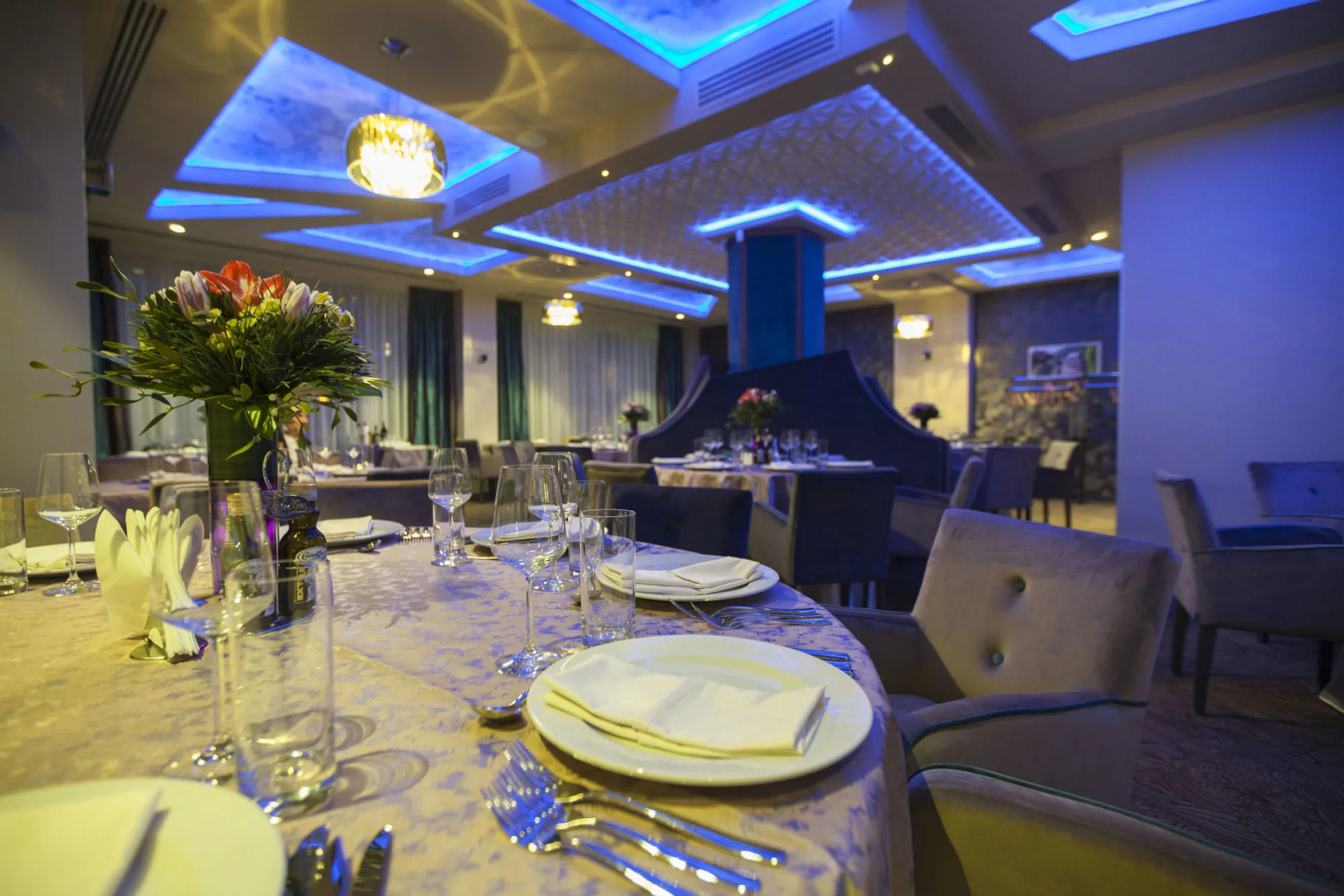 Exclusive Hotel & More