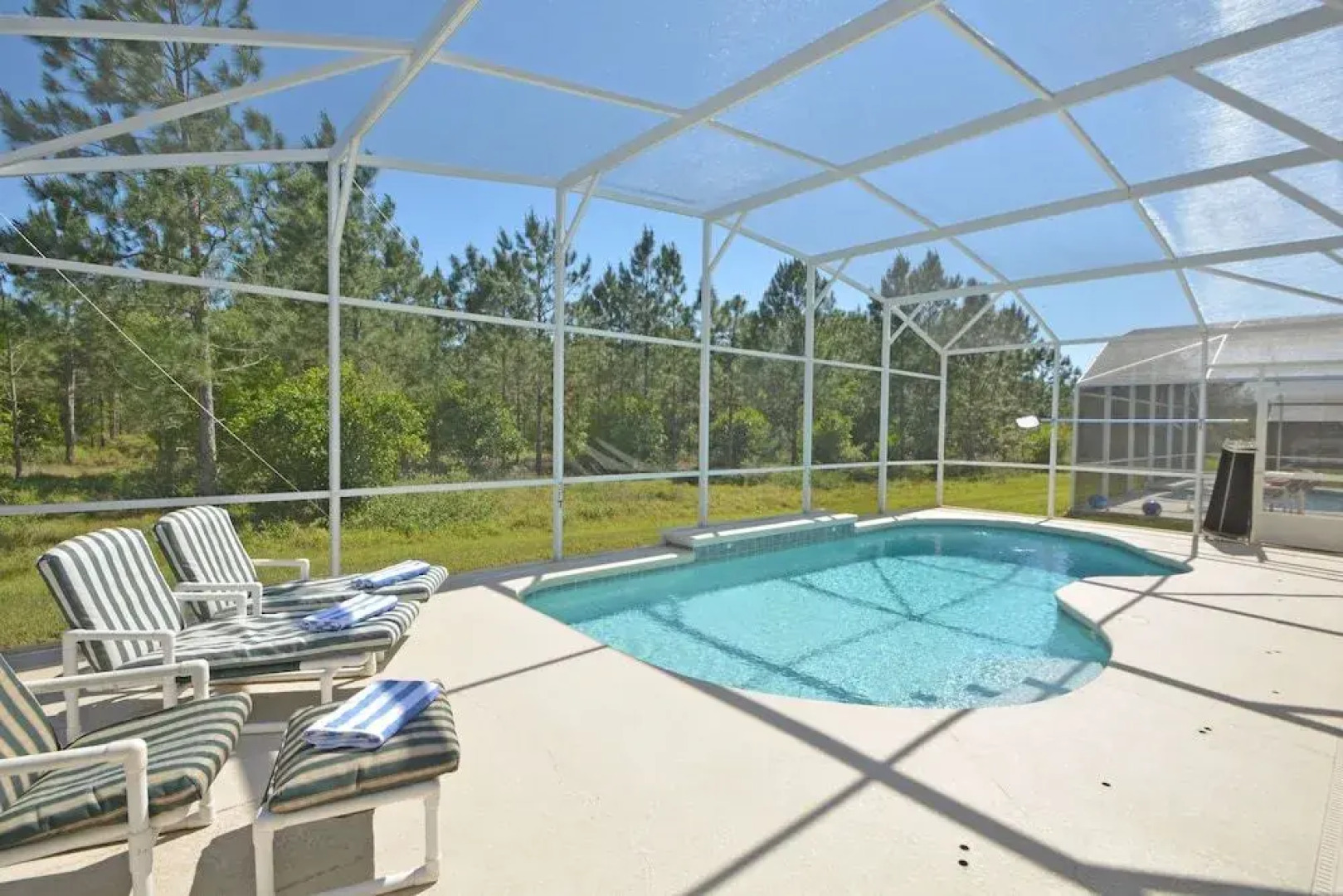 454HC Four Winds 4 Br villa by RedAwning