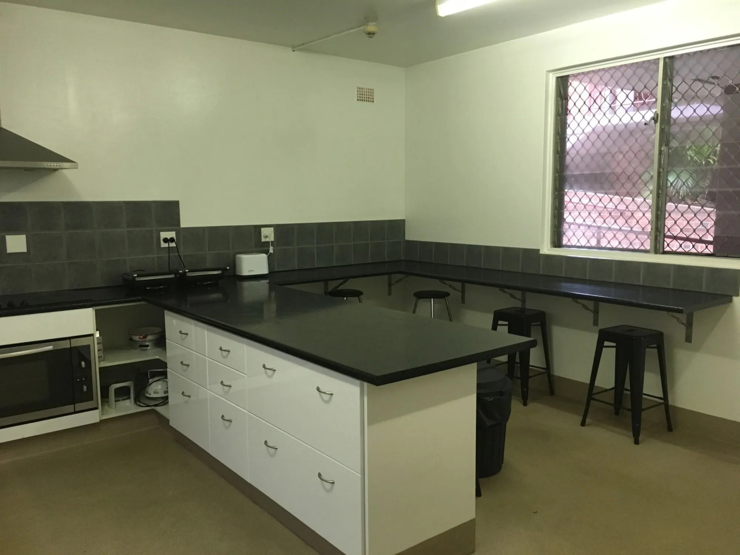 The Palms Motel (Formerly Flinders Motel)