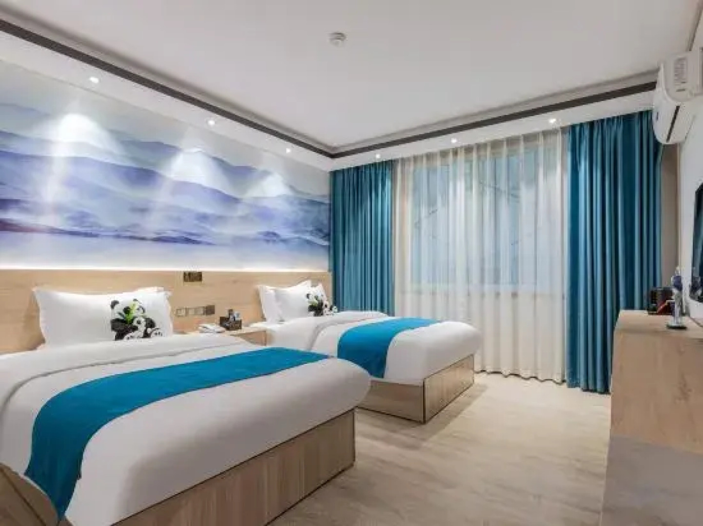 The pretty view of Buddhist hill homestay