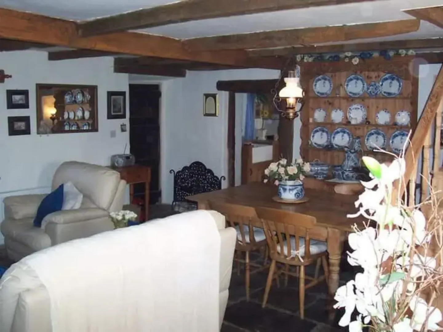 Beautiful 300 Year old Traditional Country Cottage