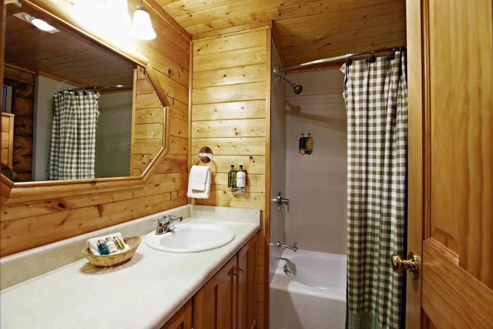 Lakedale Resort at Three Lakes