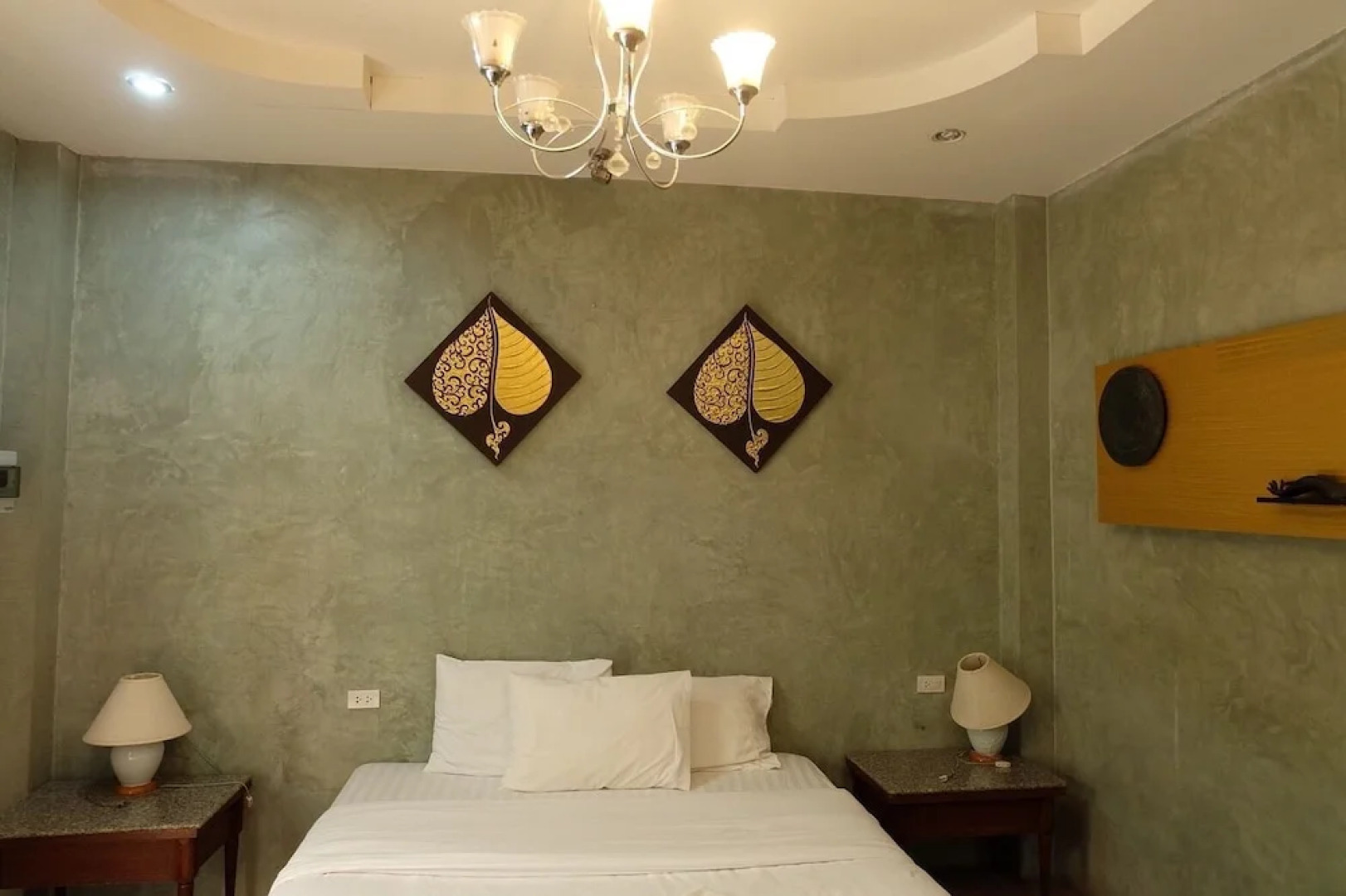 Phupha Varee Boutique Resort