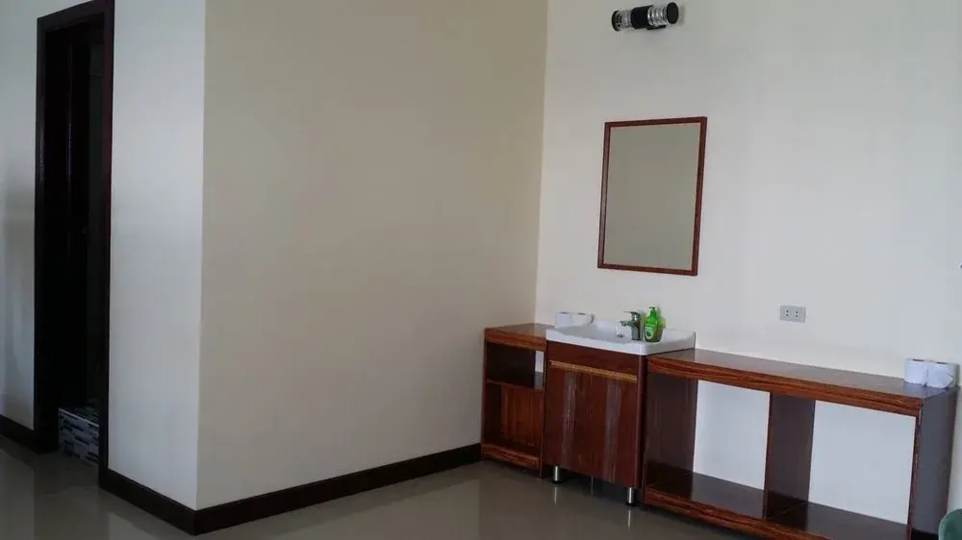 S.R Paradise Beach Resort Hotel