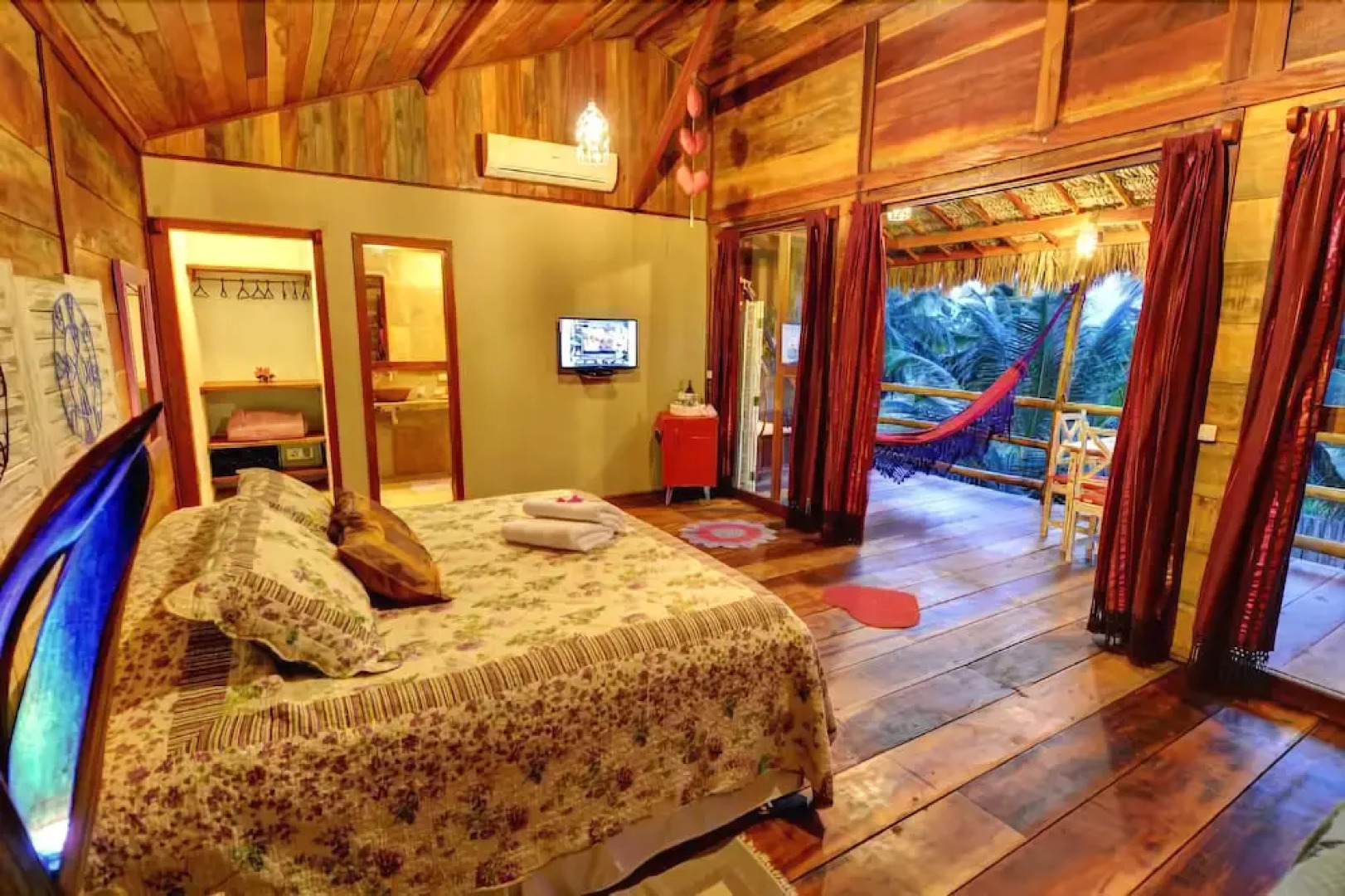 Hula Hula Brazil Icaraizinho