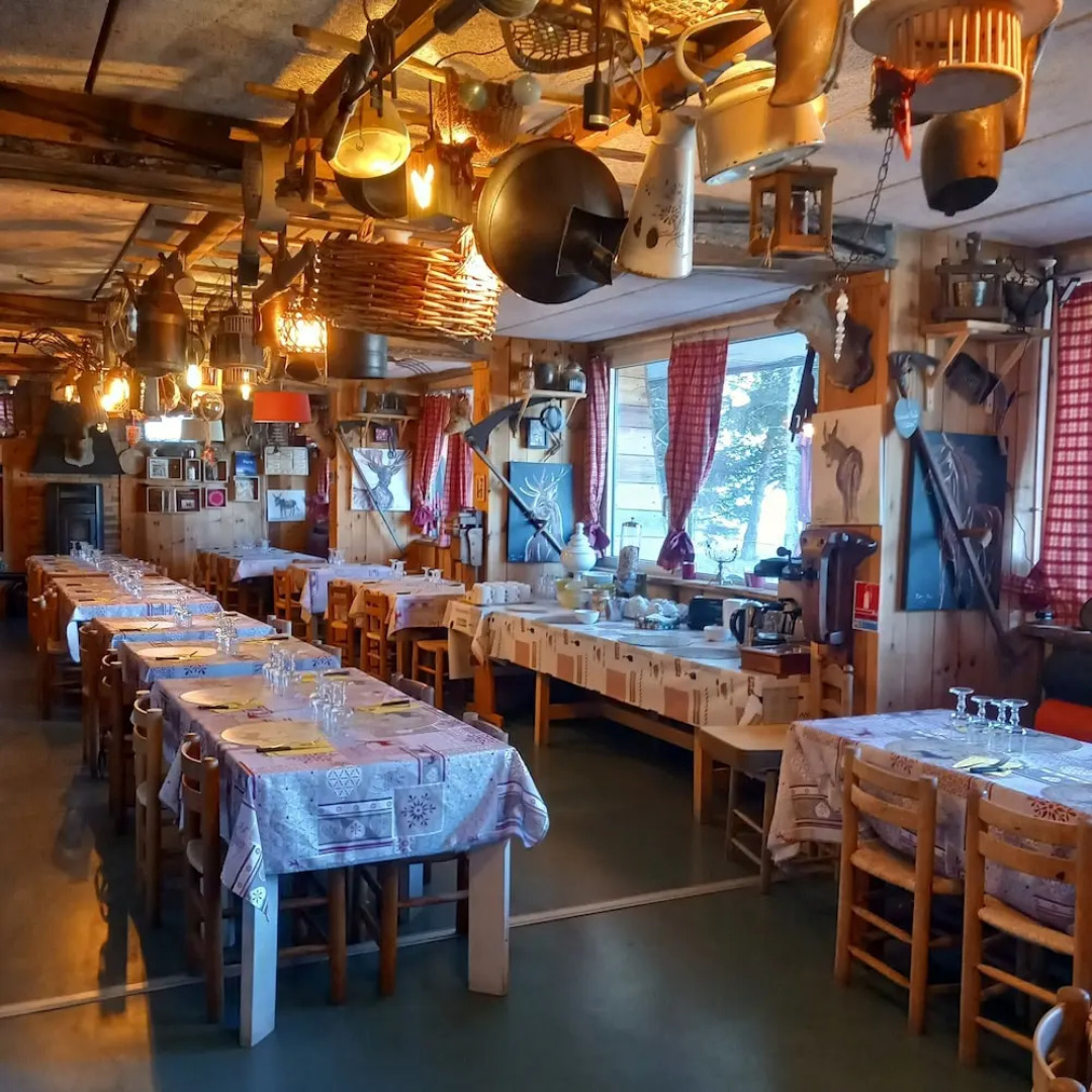 Hôtel Restaurant Le Montlo 48