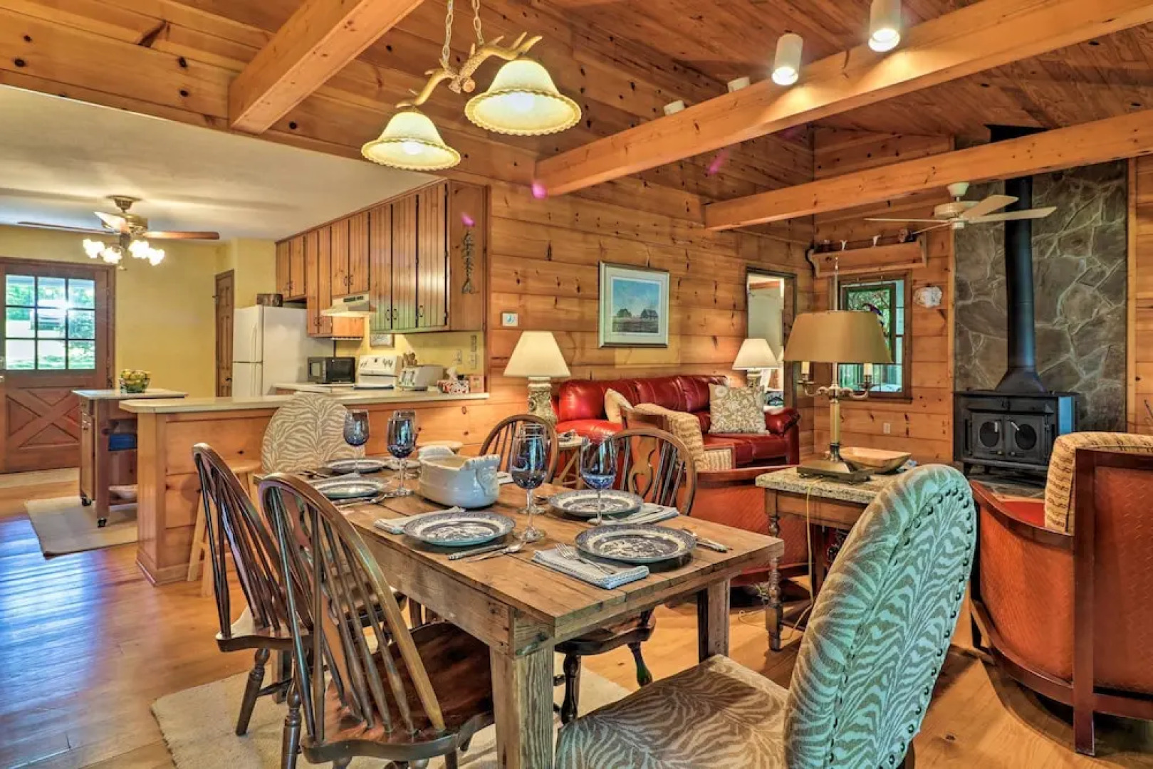 Lakefront Milledgeville Cabin: Private Dock, Porch