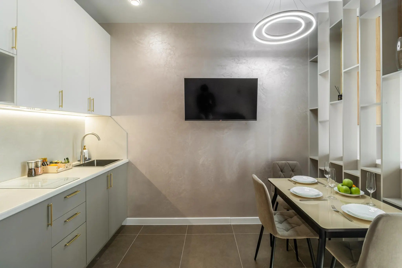 2ROOMS (2РУМС) на улице Максима Горького