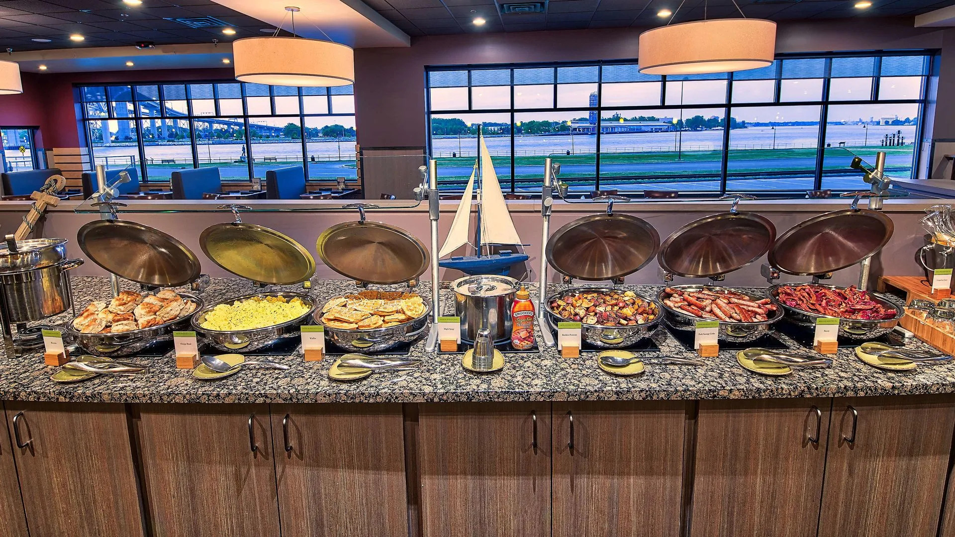 DoubleTree by Hilton Hotel Port Huron