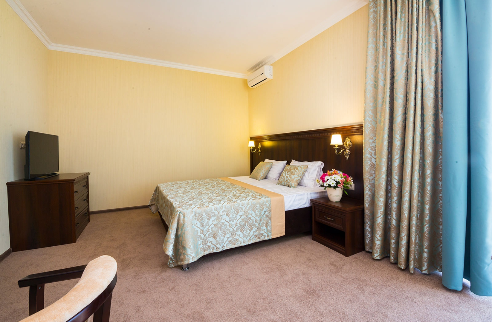 Золотой якорь