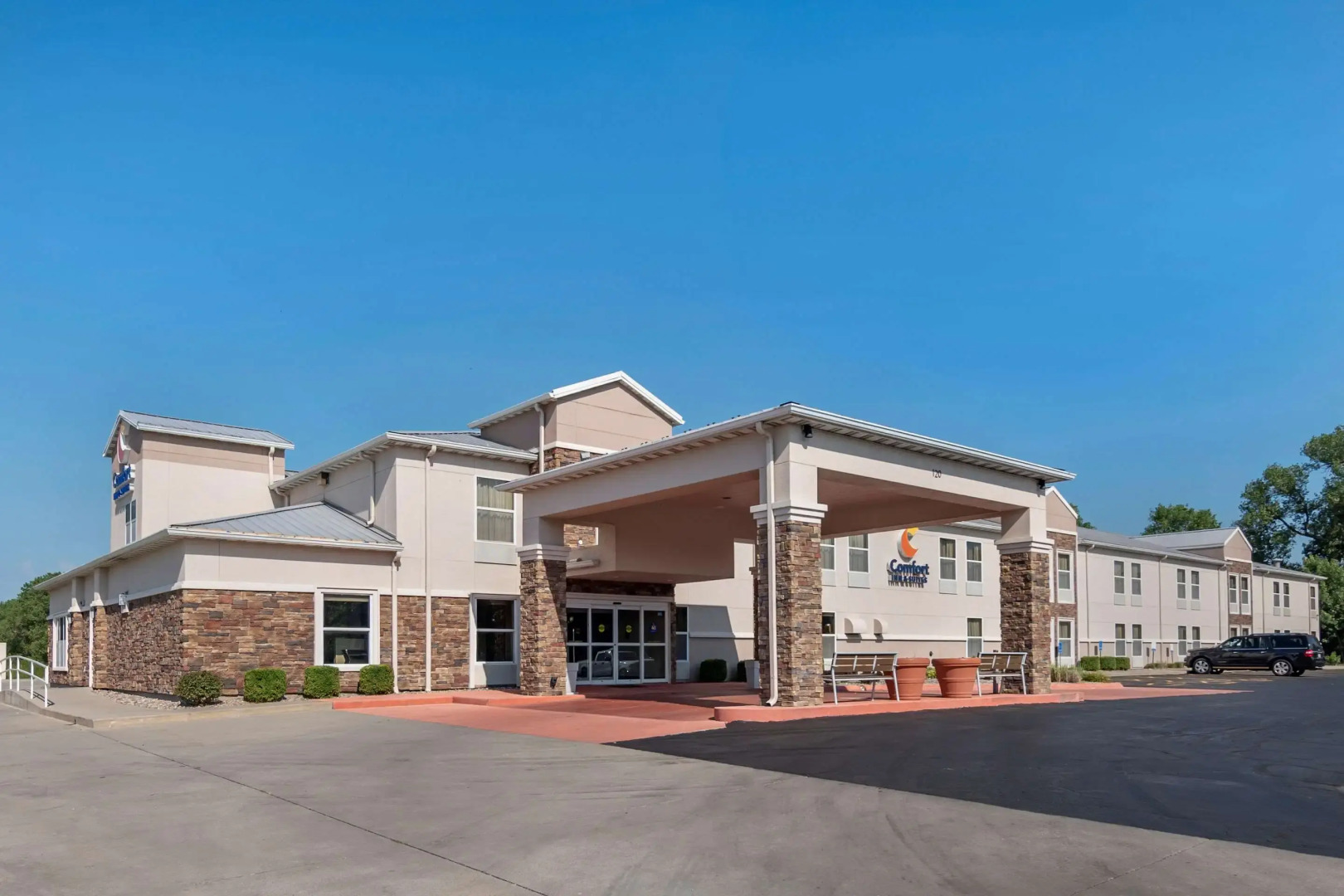 Comfort Inn & Suites Junction City - near Fort Riley