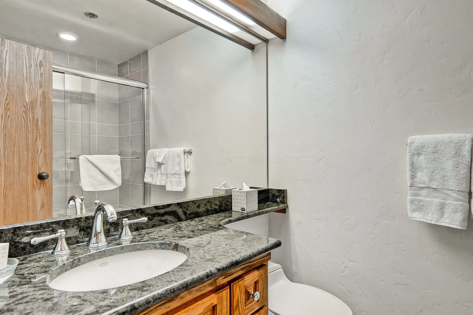 Kiva Lodge by East West Hospitality