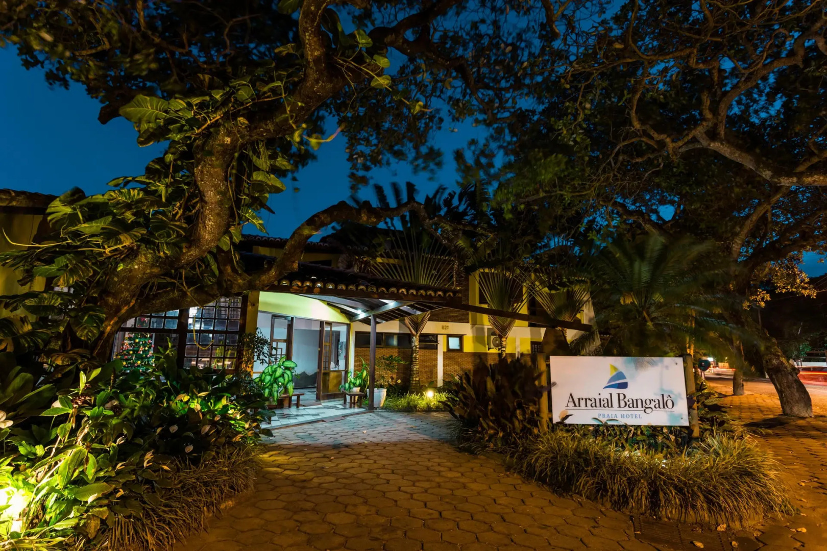 Arraial Bangalô Praia Hotel