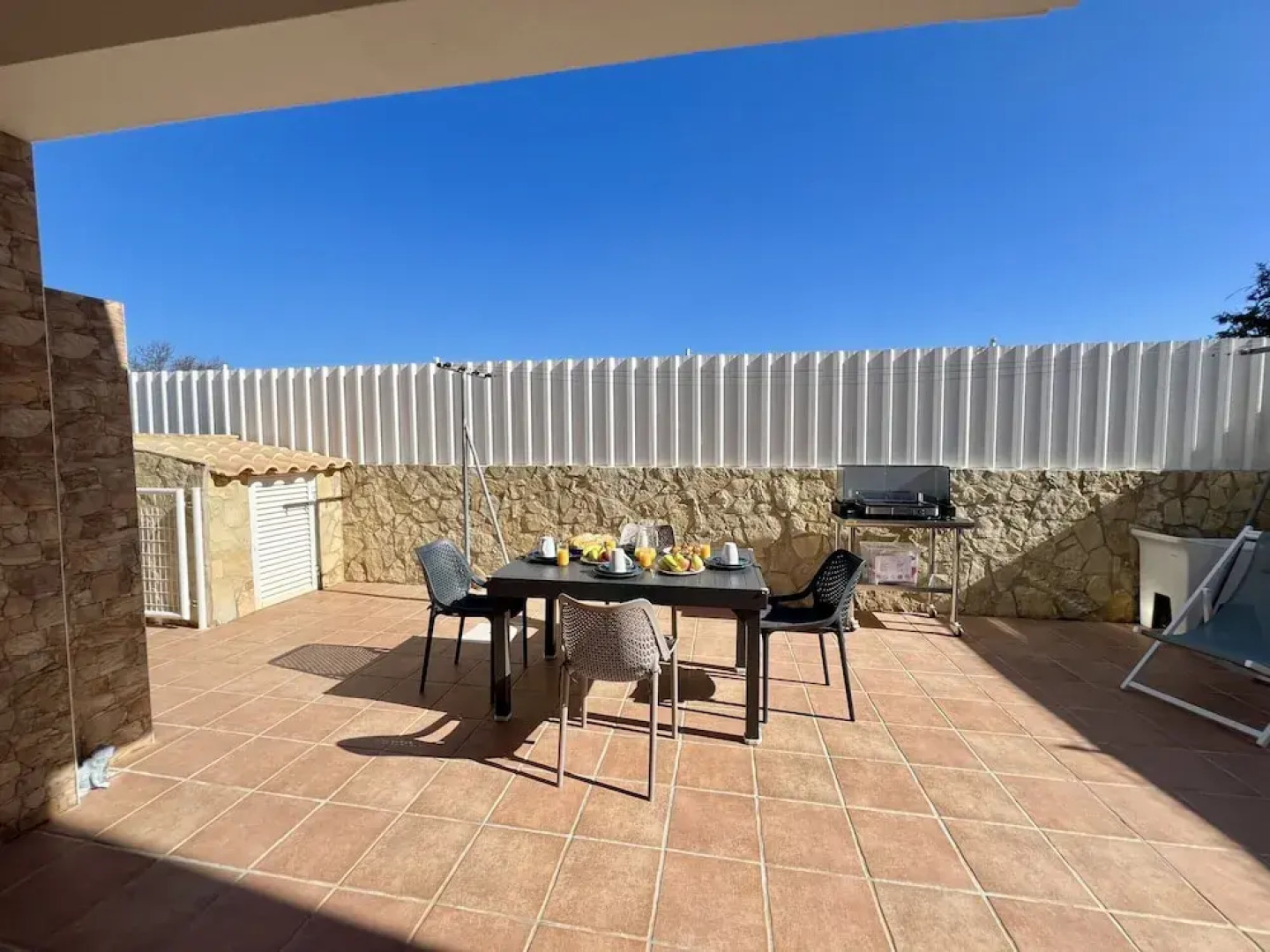 Pêra Stylish Villa With Pool by Homing