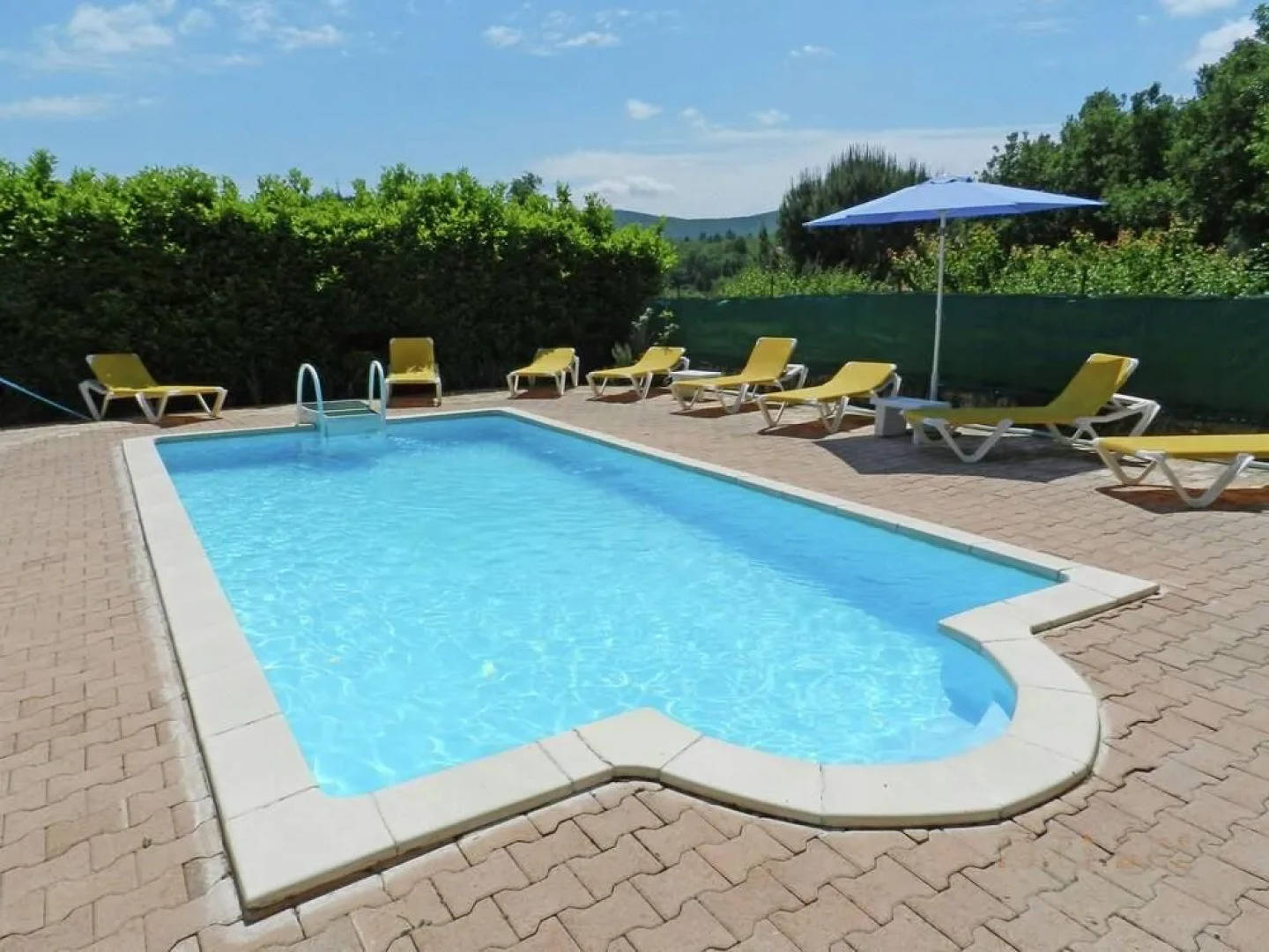 Welcoming Holiday Home with Private Pool in Cereste