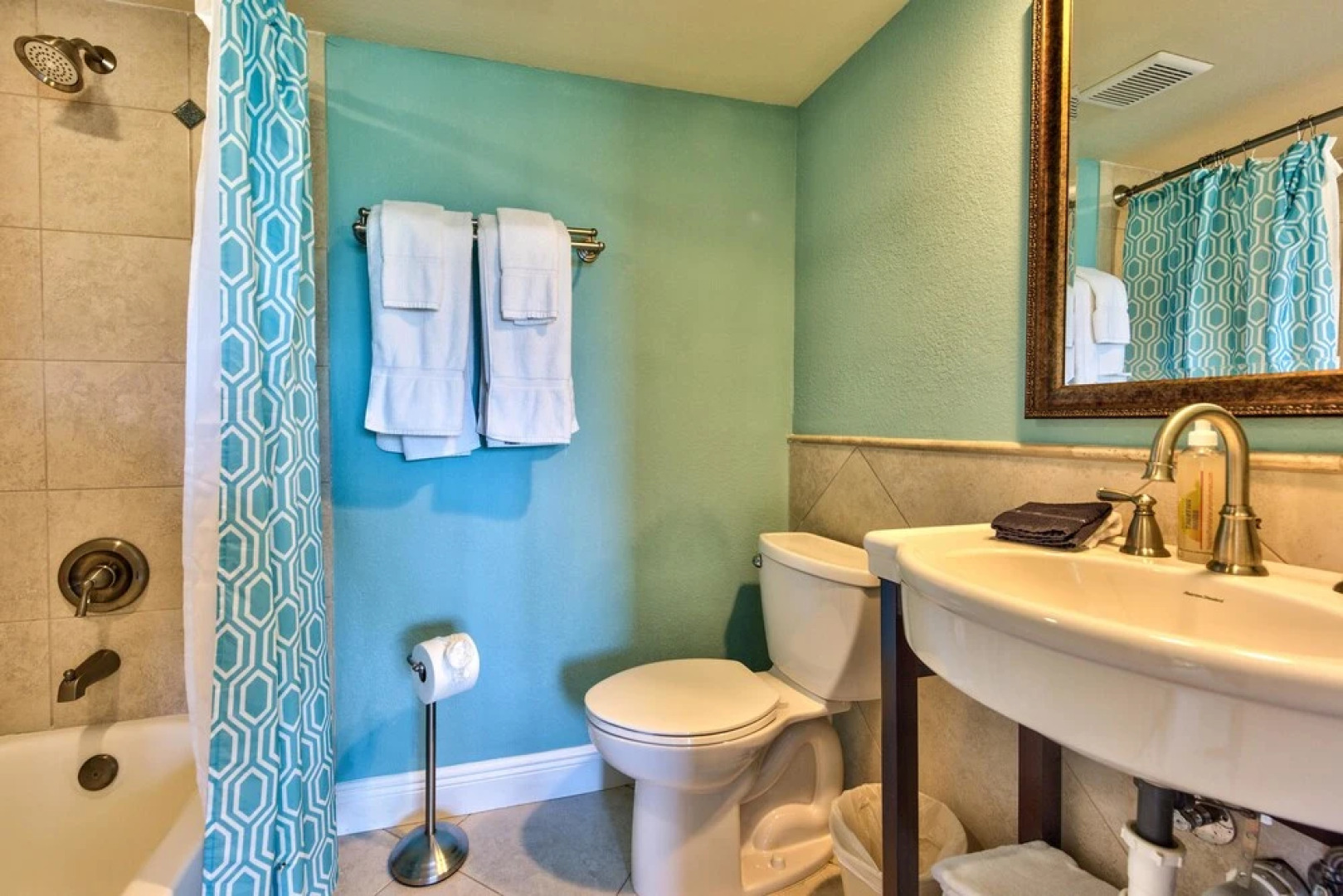 Capri Golf Condo 2 Bedroom Home by NFVH