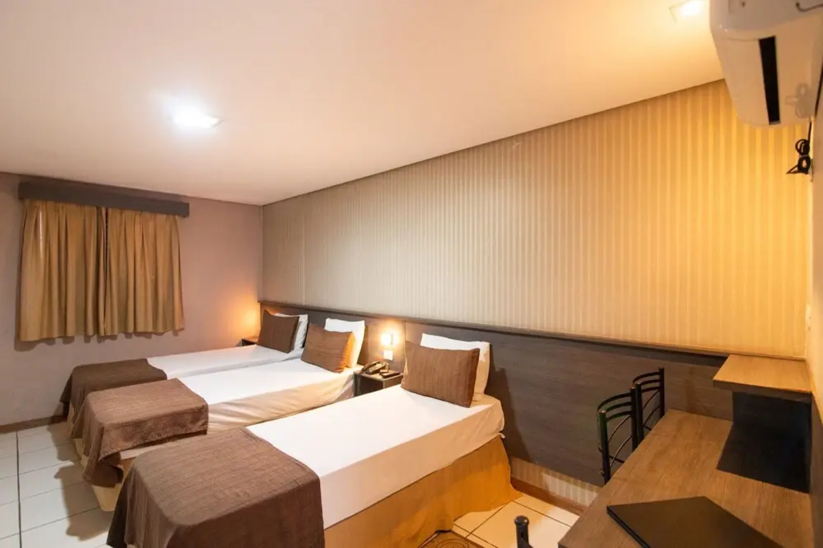 Hotel Extasy (Adult Only)