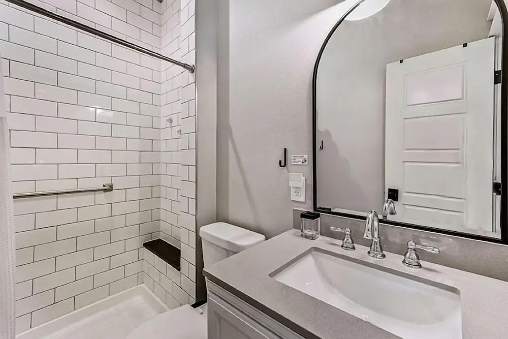 Cozy Chic Home in Downtown Loveland!