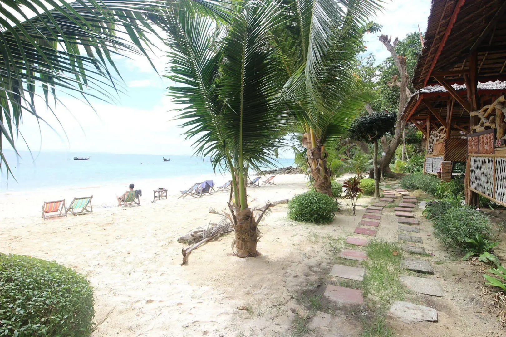 Phi Phi Relax Beach Resort