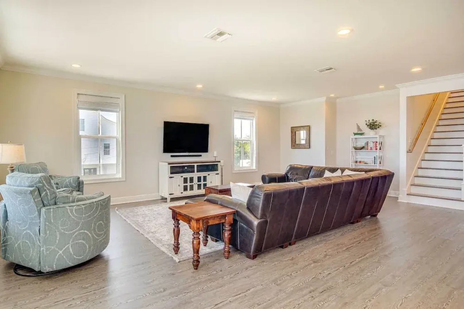 Walk to Beach: Oceanfront Home w/ Outdoor Kitchen