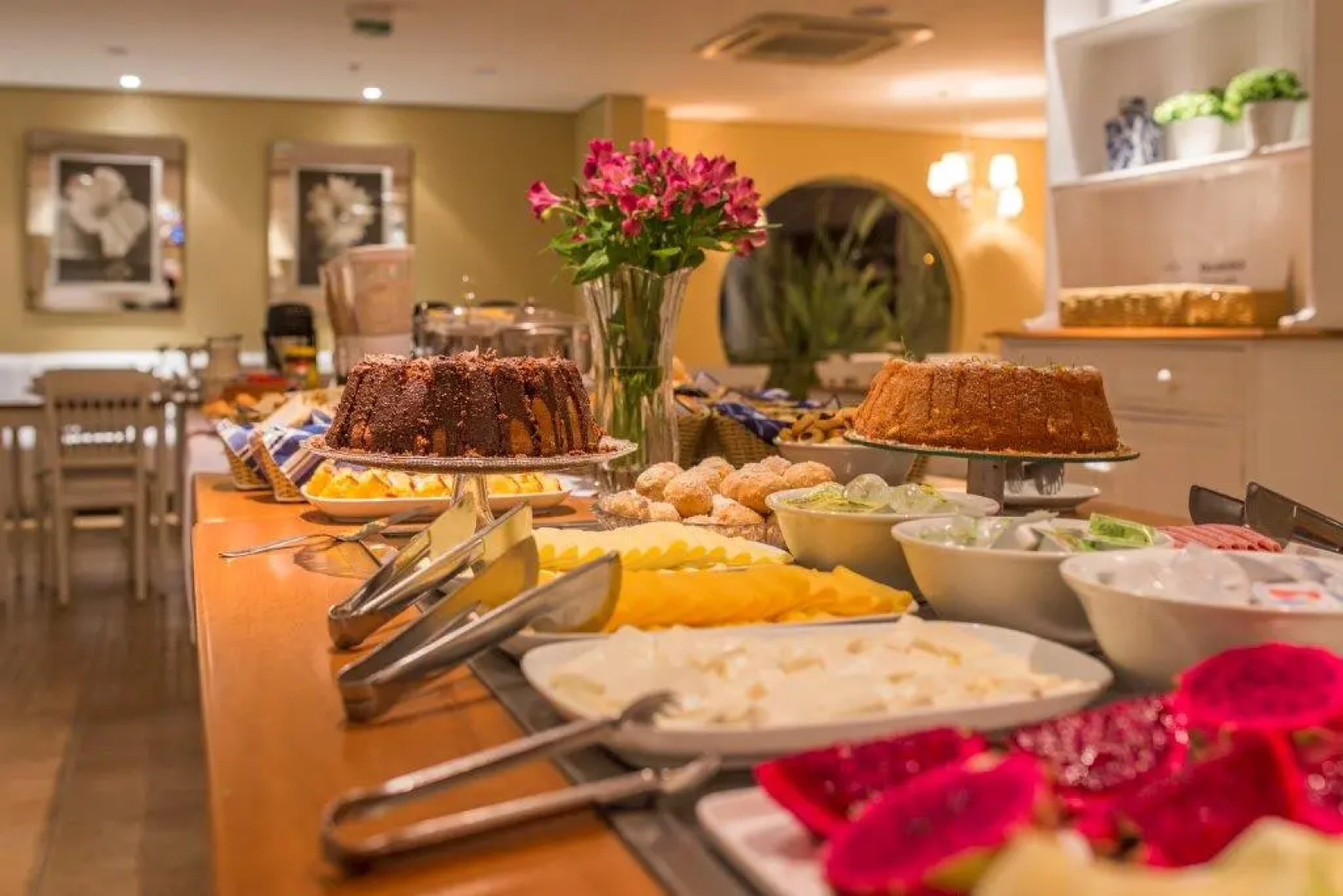 Astron Hotel Bauru by Nobile