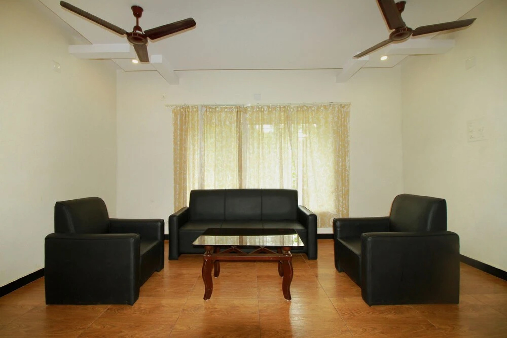 OYO 22276 Sujitha Service Apartments