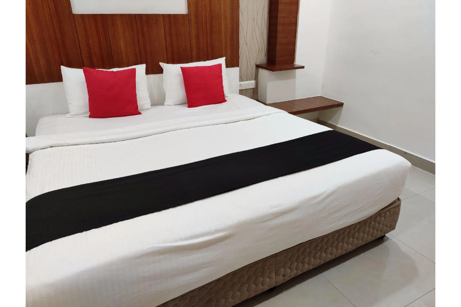 Capital O 44963 Landmark Residency