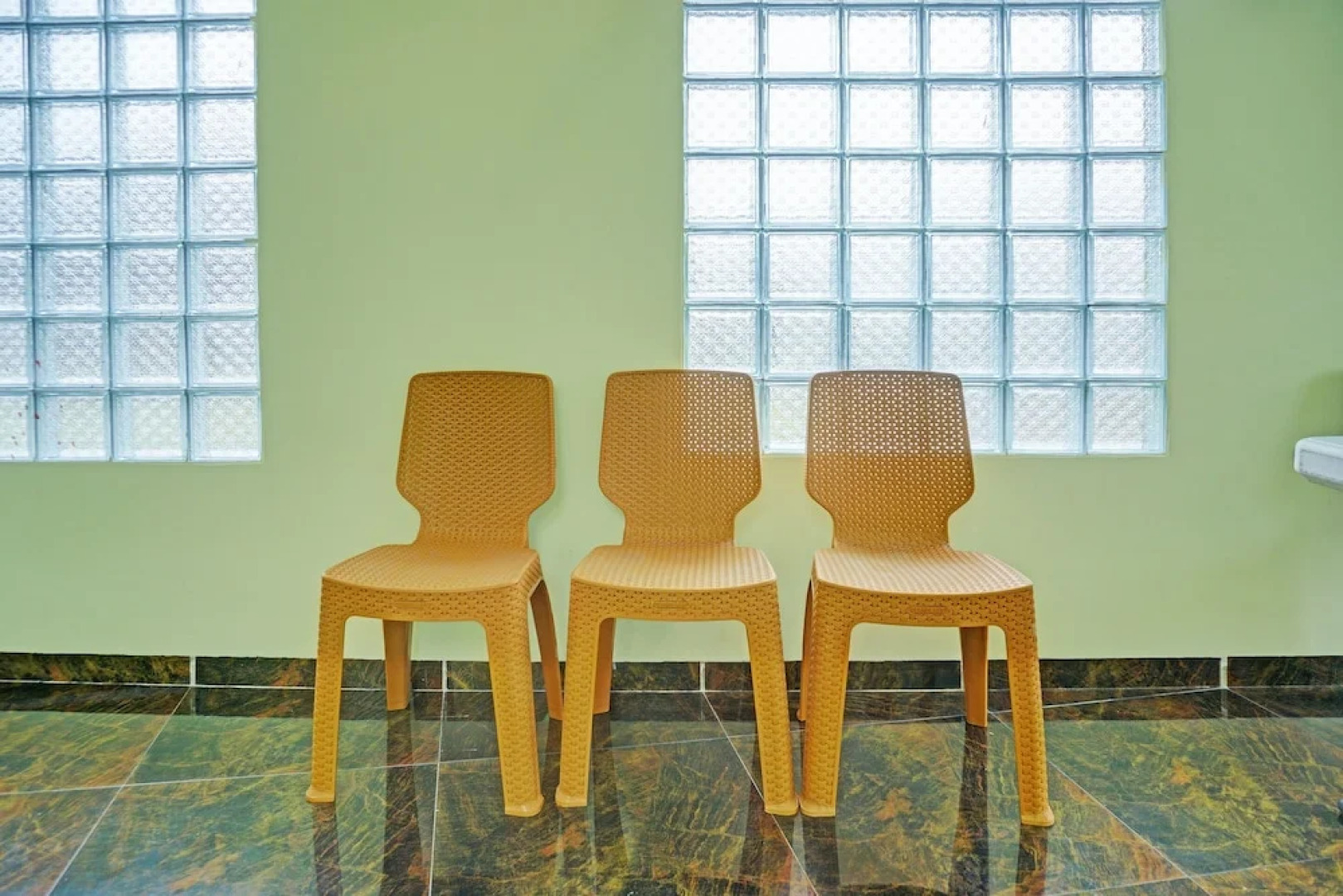 OYO 92293  Pahala Syariah Residence