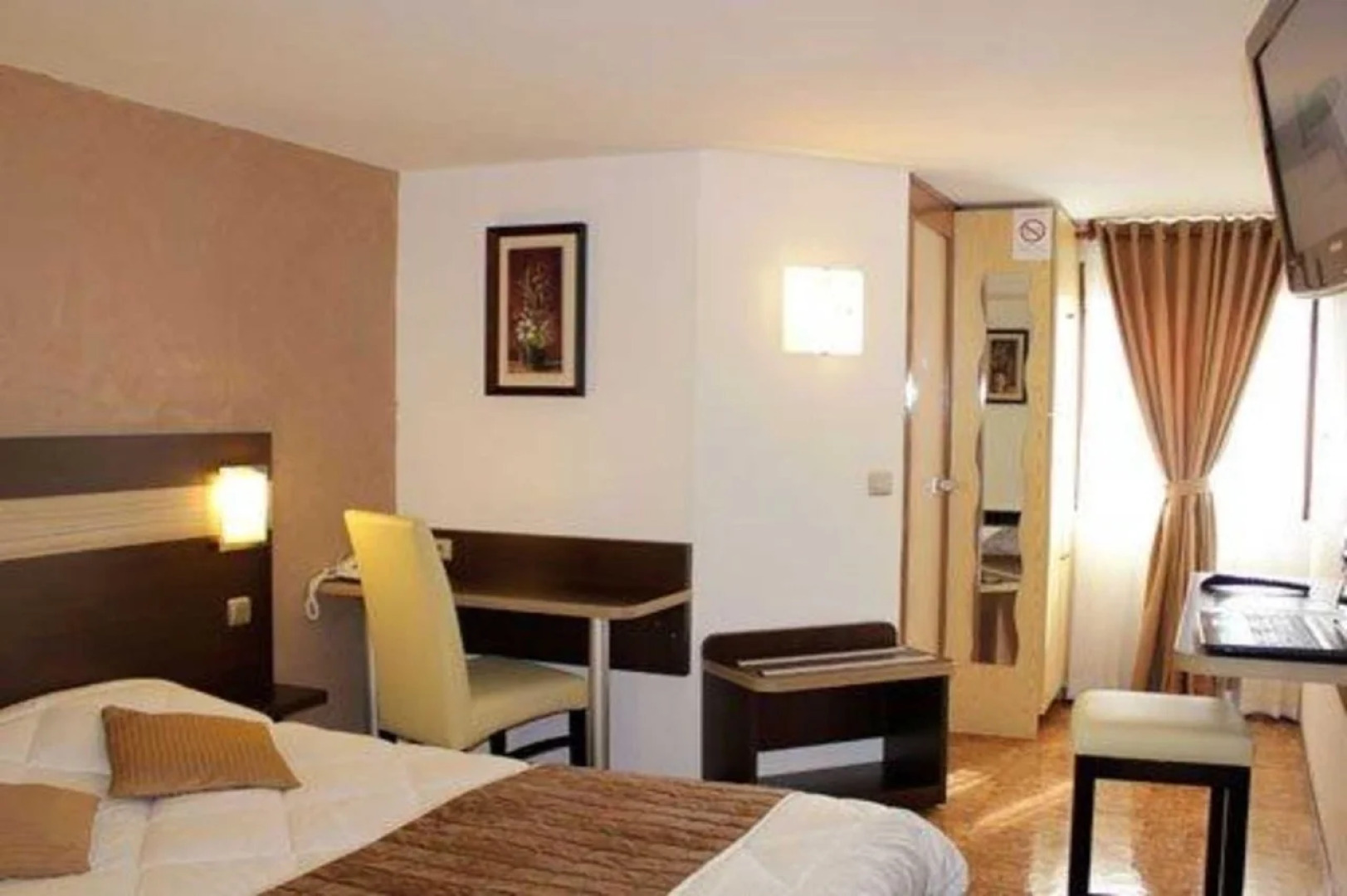 Hotel Restaurant La Chaumiere Les Mureaux - Flins