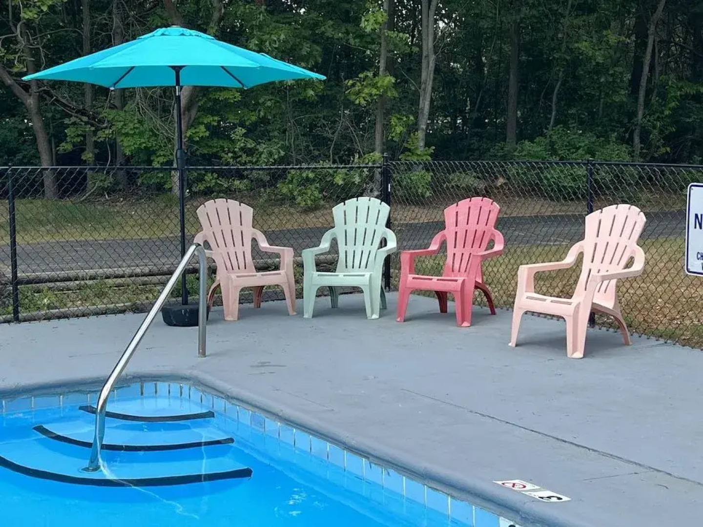 Sunset Dunes Inn & Suites