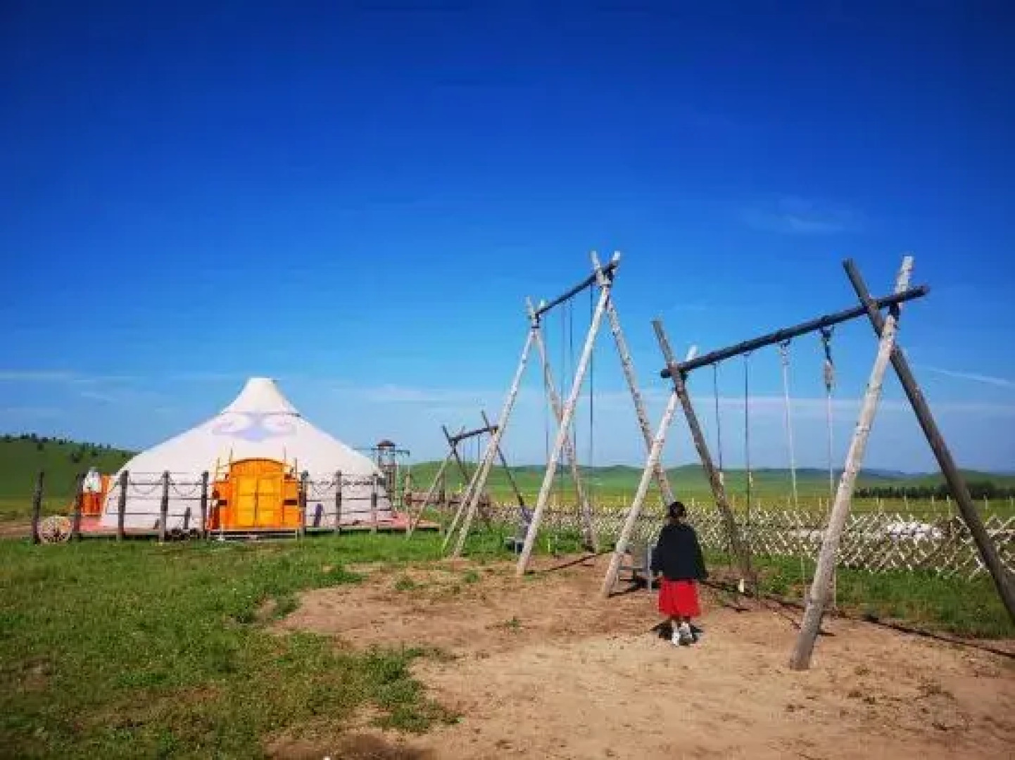 Chenglong Hotel (Ulan Butong Grassland Scenic Area)