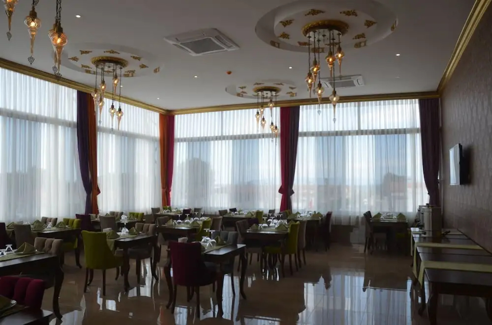 Rakasta Boutique Hotel