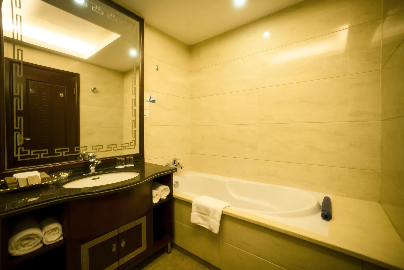 Guilinyi Royal Palace