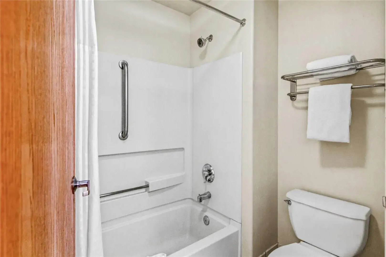 Quality Inn & Suites Vail Valley