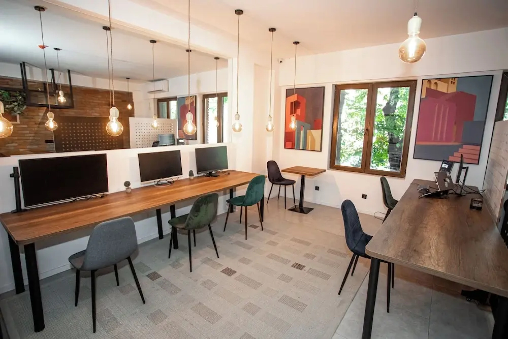 Отель The Tbilisi Pod