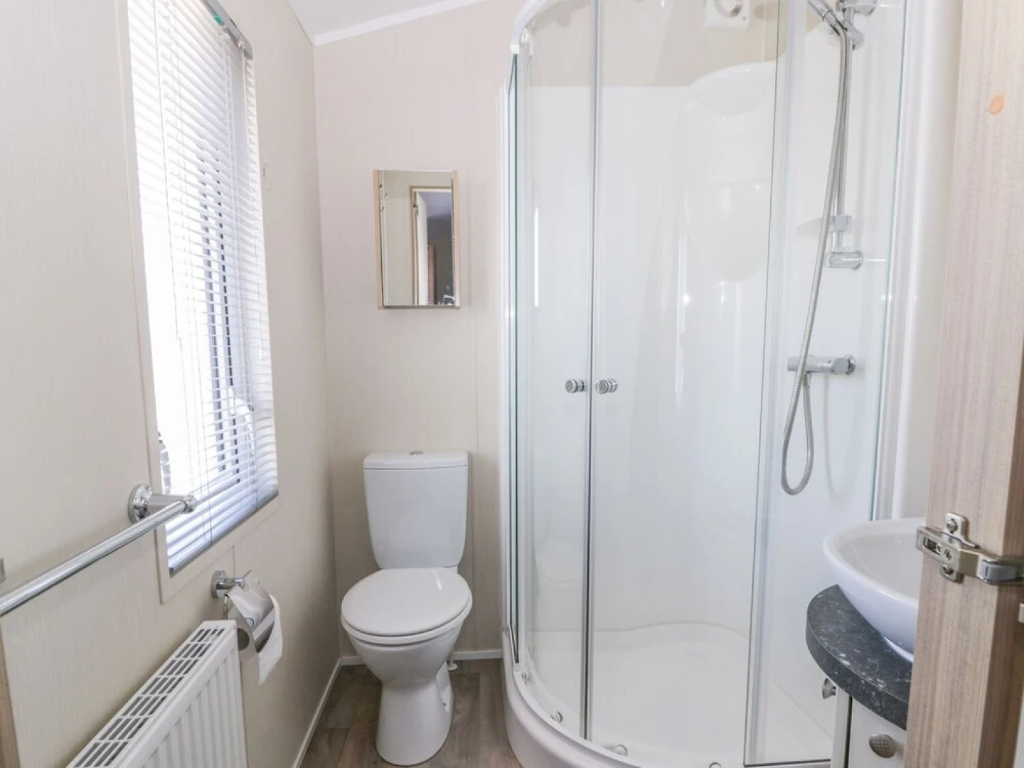 Superb detached lodge located on Skipsea Sands