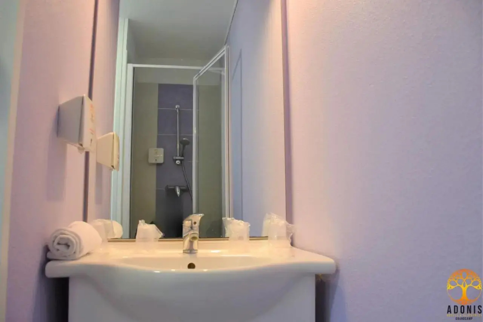 Adonis Grandcamp - Les Isles de Sola