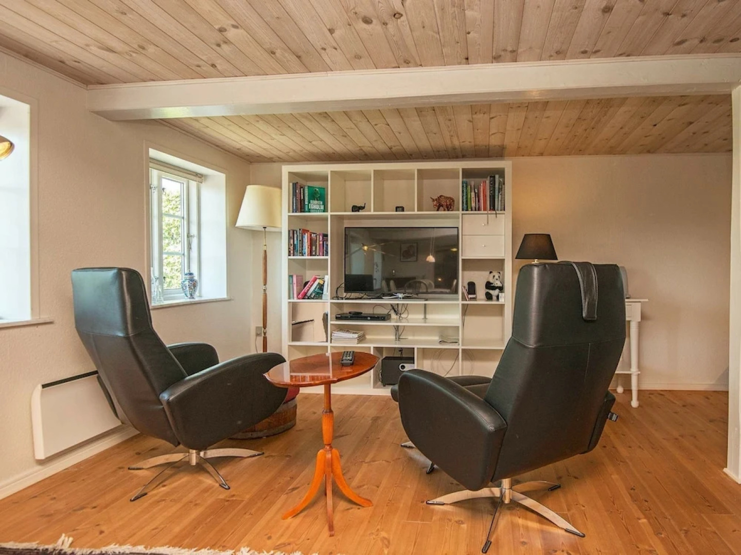 Tranquil Holiday Home in Højer with Sprawling Gardens