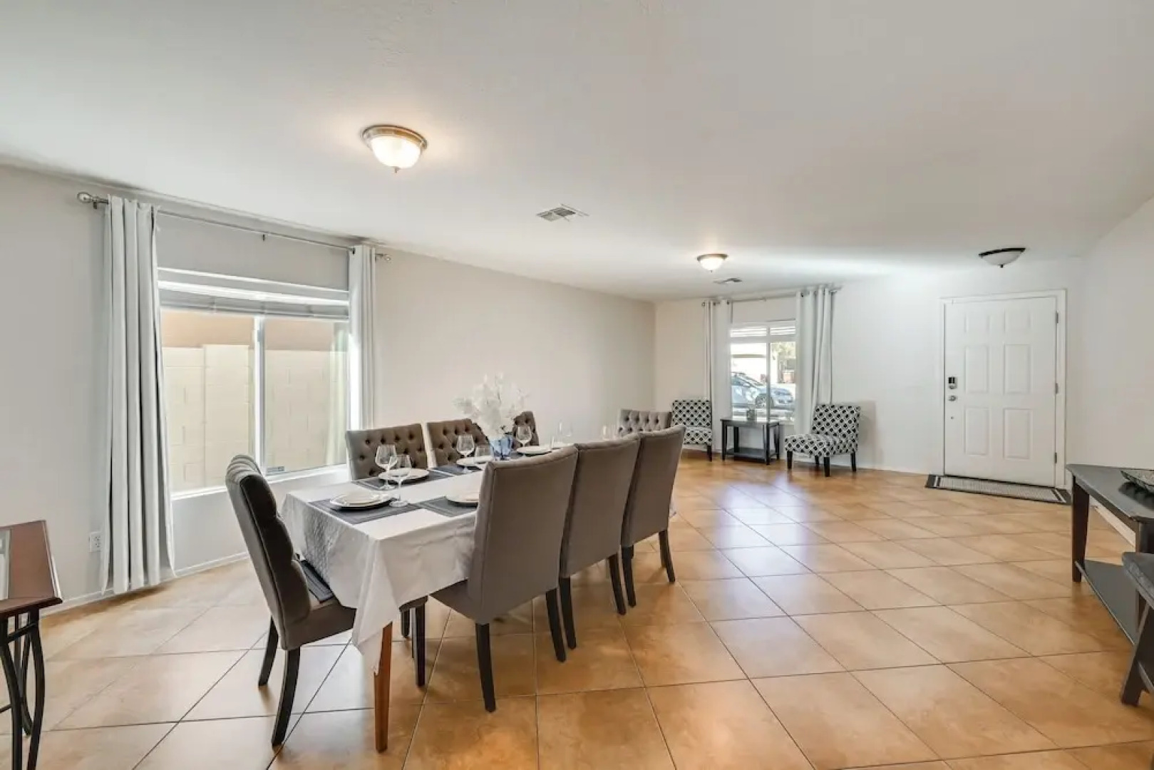 Putting Green, Pool & Spa: Home in Queen Creek!