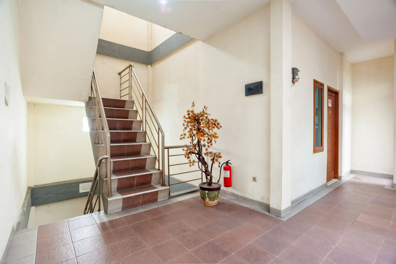 RedDoorz Plus near Universitas Indonesia