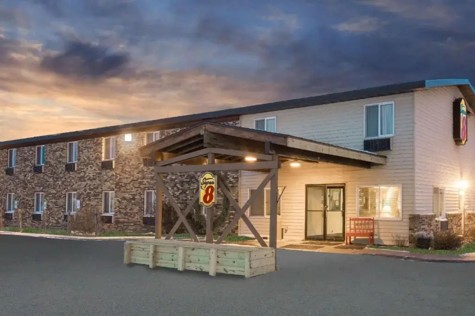 Super 8 Superior WI