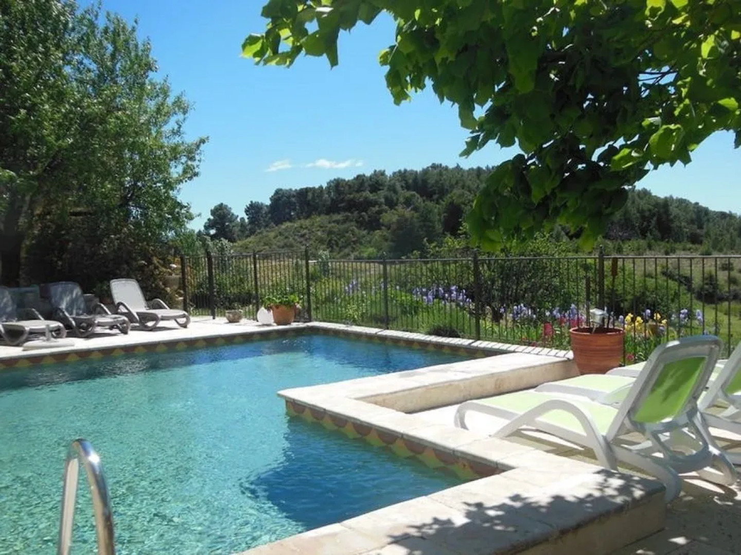 Domaine de Pierravon. Chambres d'hôtes