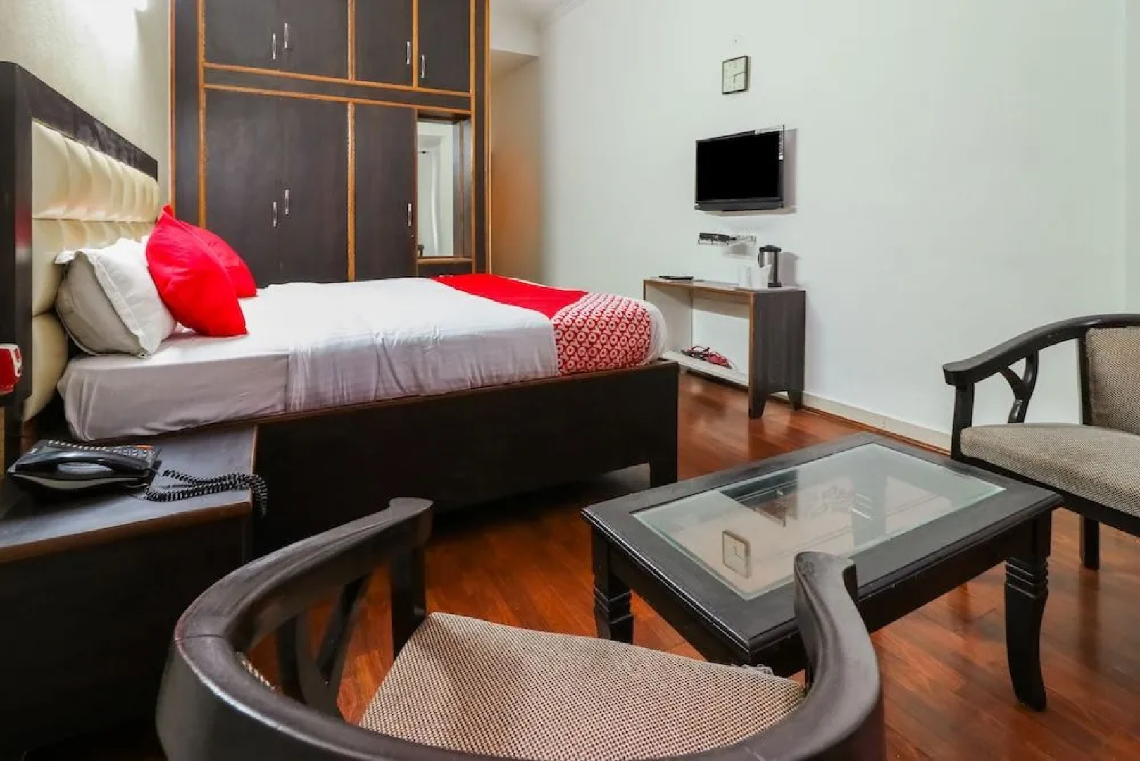 OYO 18465 Hotel Nestway