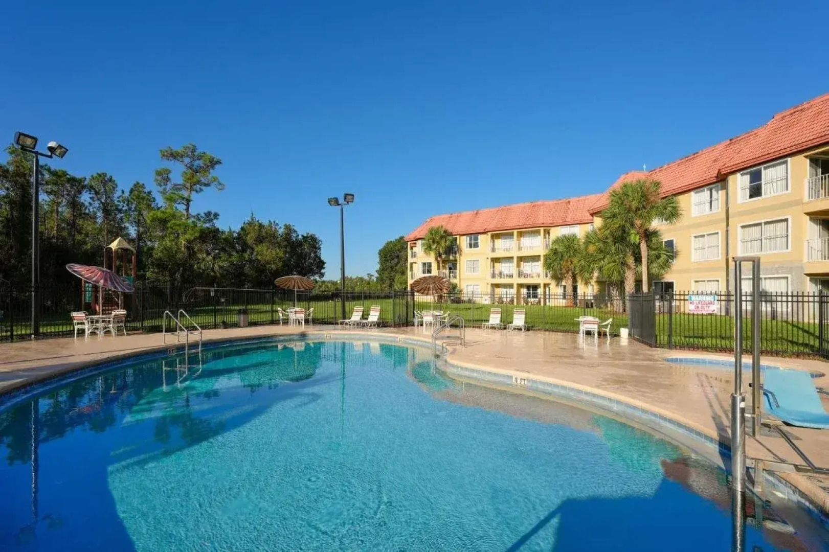 Parc Corniche Condominium Suite Hotel