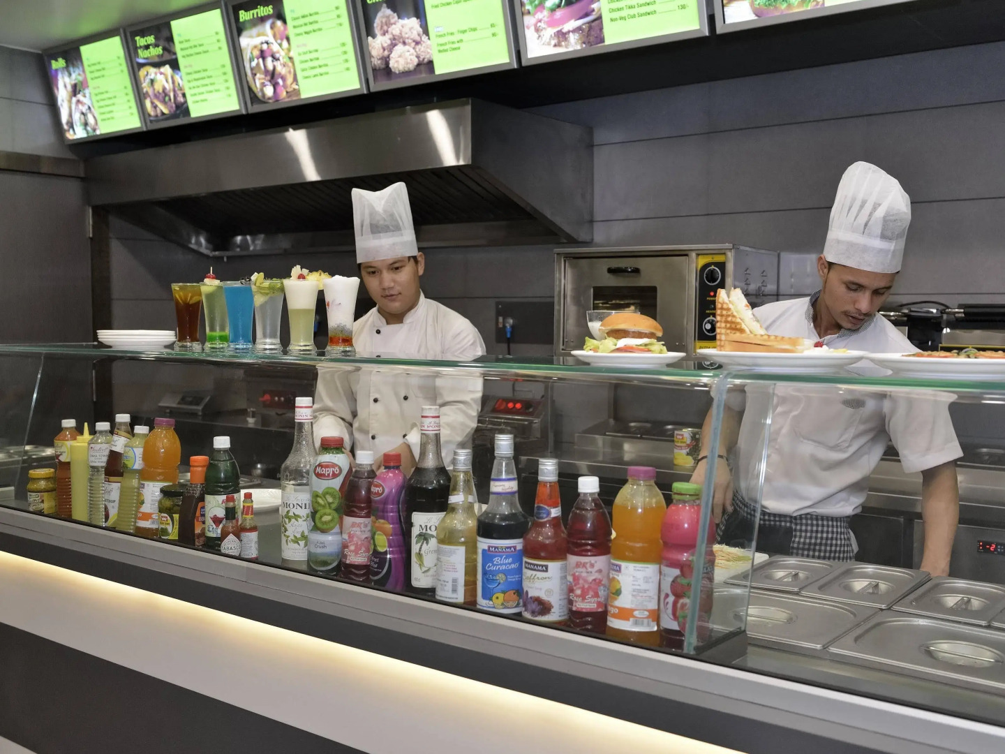 Hotel Sifat International