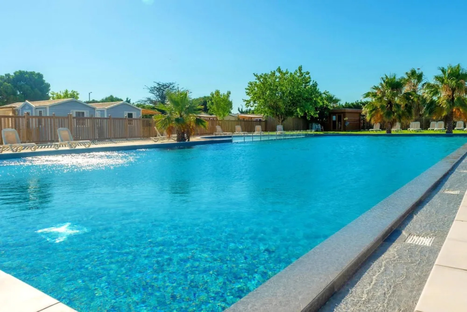 Property With 3 Bedrooms in Port-la-nouvelle, With Shared Pool, Furnished Terrace and Wifi