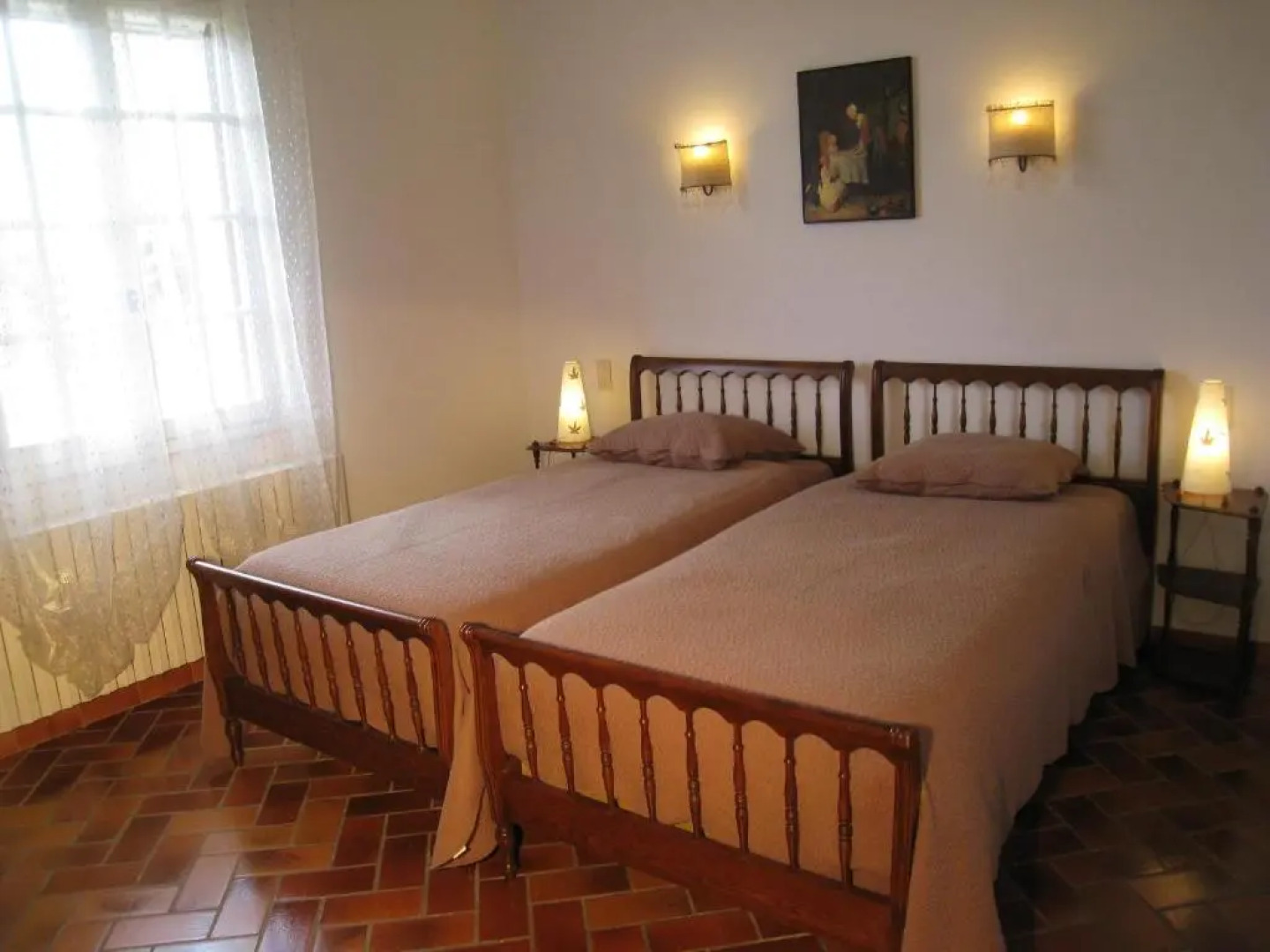 Maison de vacances avec piscine privée, possédant une très une jolie vue sur le Luberon, agréable jardin, située à Mérindol, 8 personnes, LS2-153 MAGNIFI